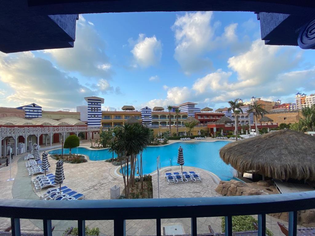Porto Marina Resort Chalets Families Only Эль-Аламейн Экстерьер фото