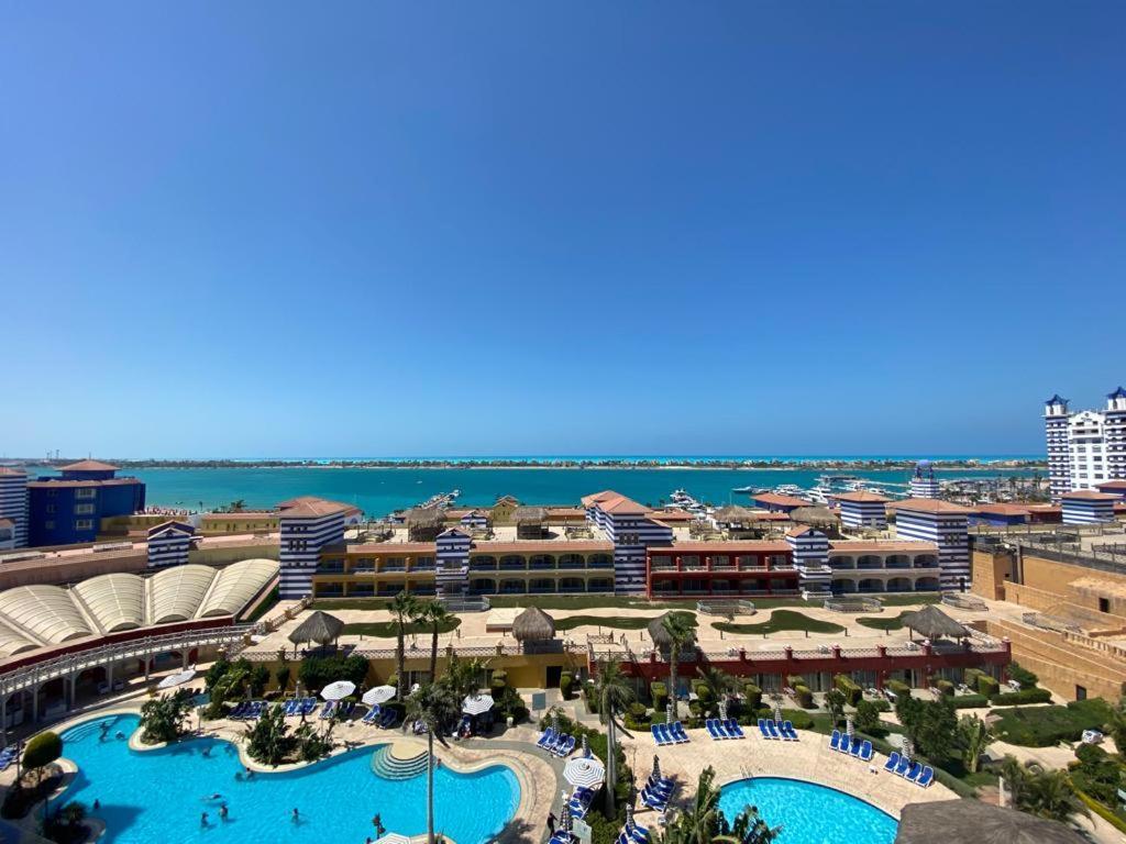 Porto Marina Resort Chalets Families Only Эль-Аламейн Экстерьер фото