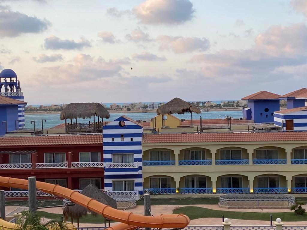 Porto Marina Resort Chalets Families Only Эль-Аламейн Экстерьер фото